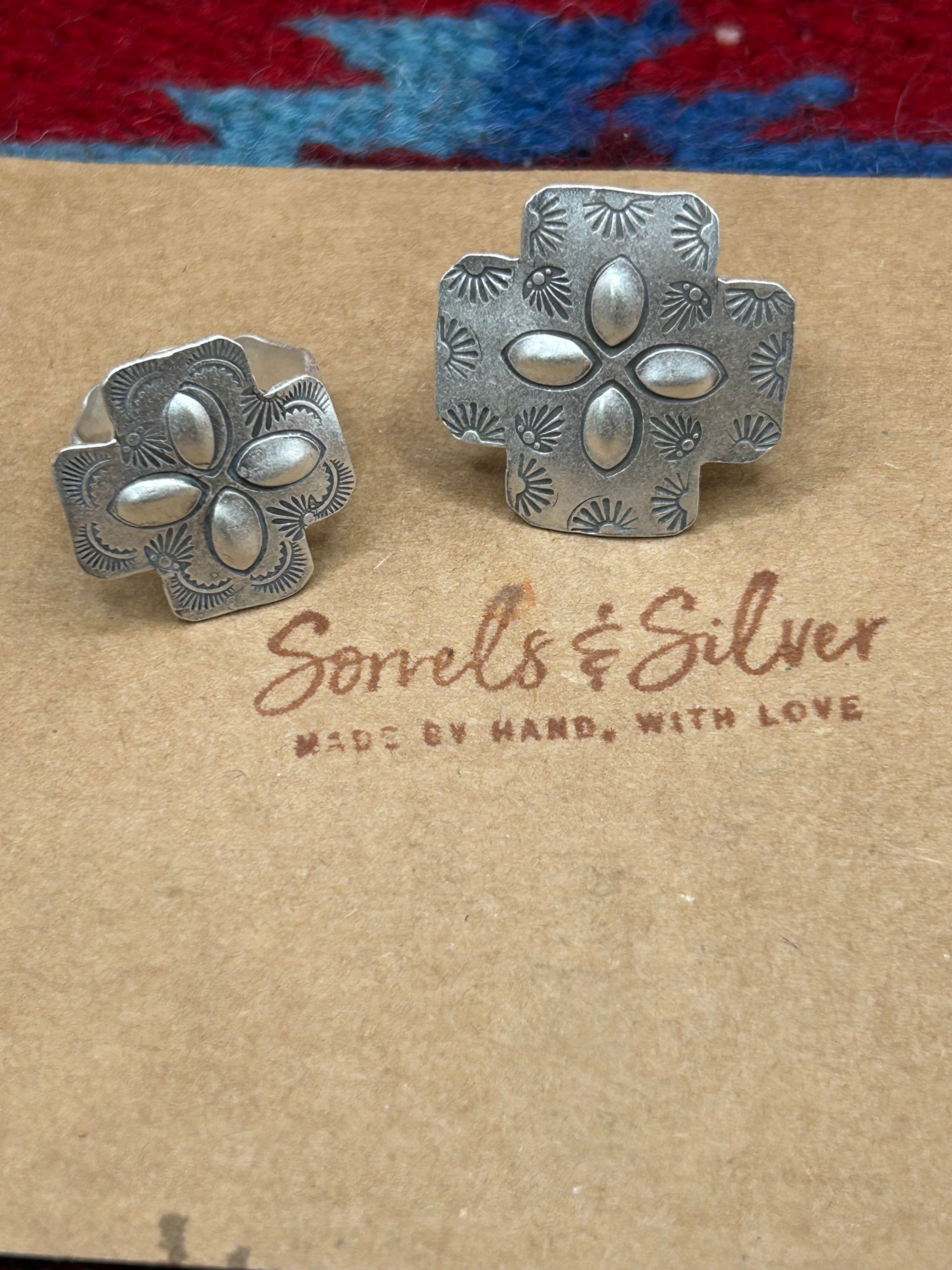 Medium Cross Ring Satin