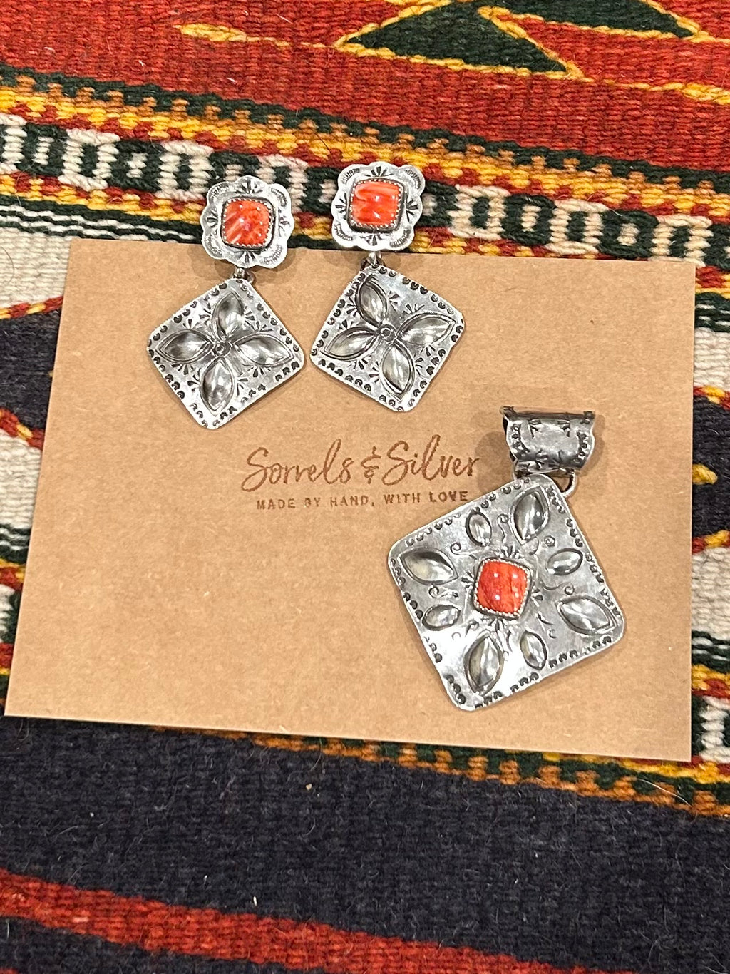 Red Spiny Oyster Pendant